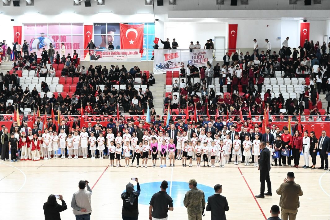 Bozüyük’te 19 Mayıs Coşkuyla Kutlandı