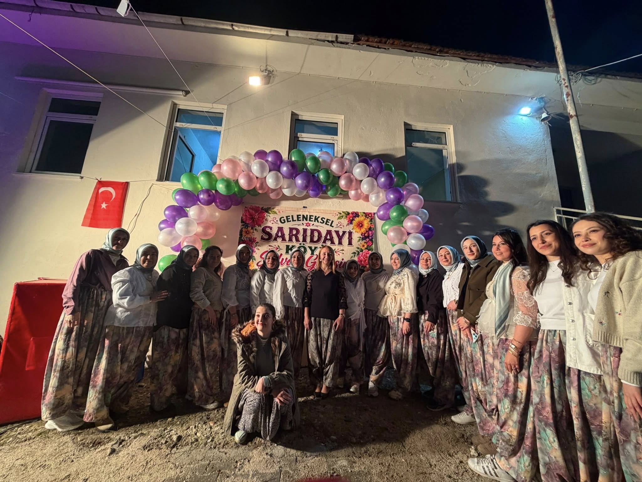 Sarıdayı da Şalvar gecesi: gönüllerince eğlendiler