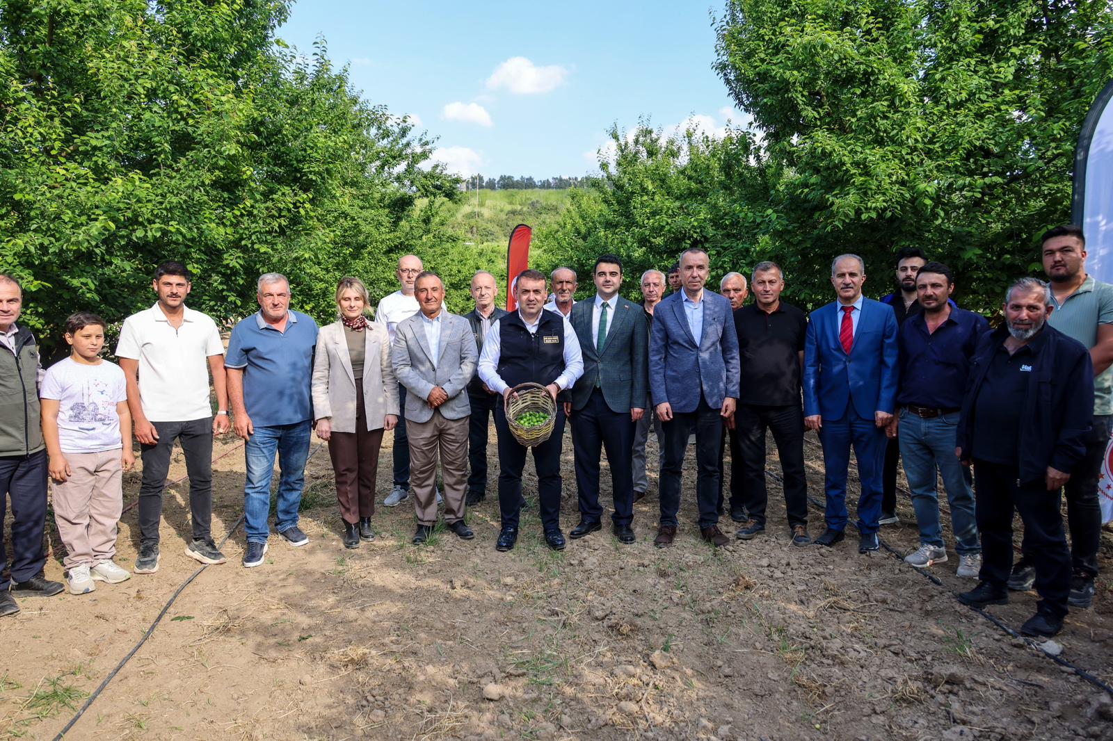 SEZONUN İLK CAN ERİĞİ HASADI CİCİLER KÖYÜ’NDE GERÇEKLEŞTİRİLDİ