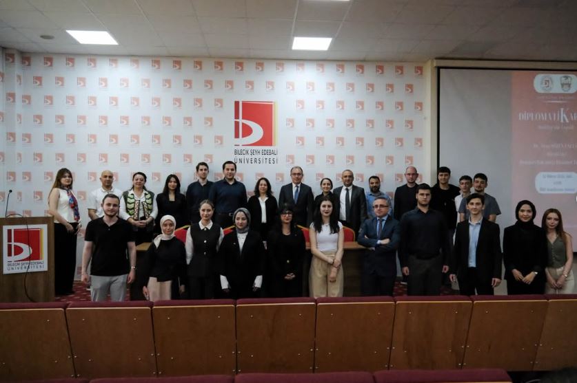 Türk Dış Politikası ve Diplomatik Kariyer BŞEÜ'de Ele Alındı