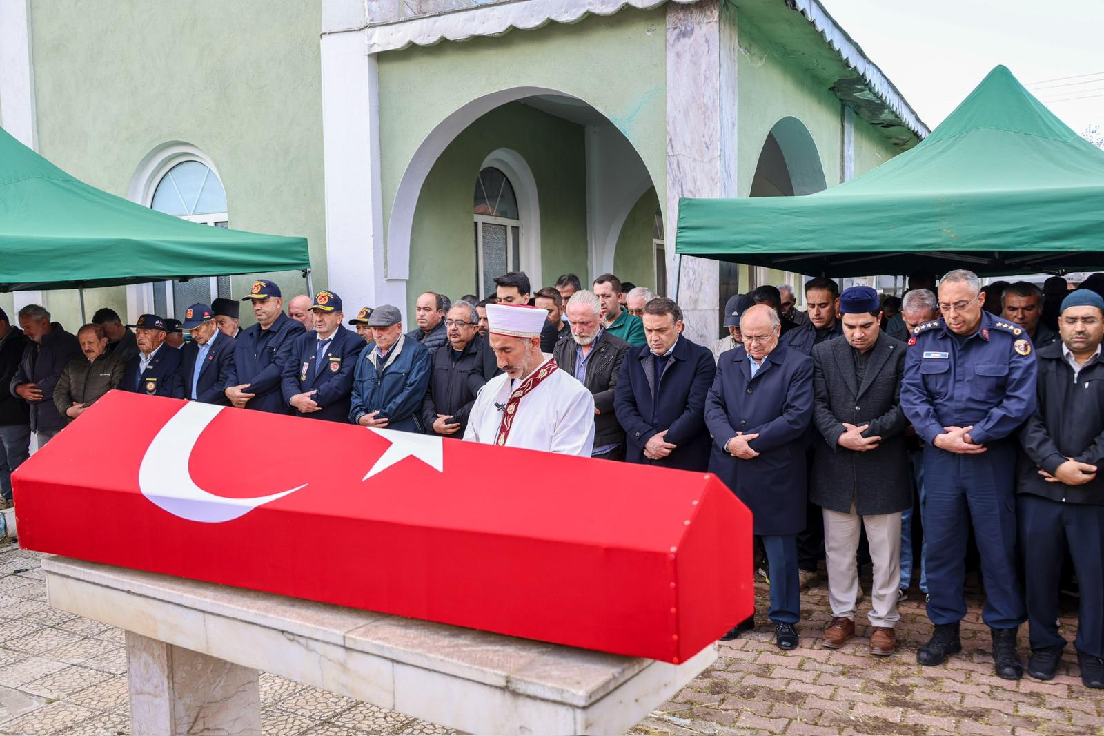 Vali Sözer, Kıbrıs Gazisi Gümüş’ün Cenaze Törenine Katıldı