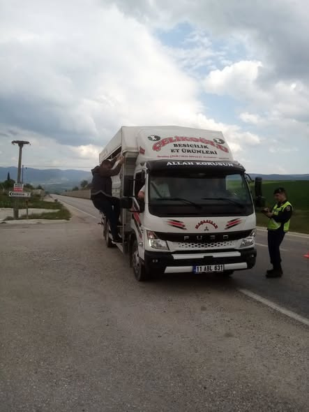 Yenipazar’da Hayvan Sevklerine Sıkı Denetim
