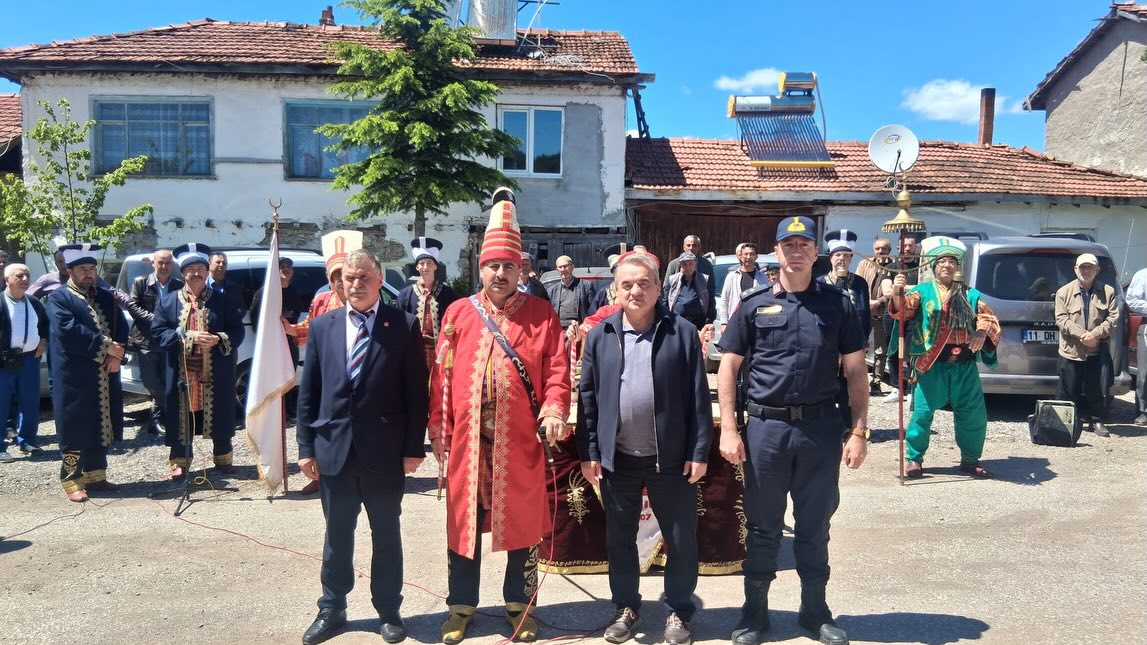 Yeşilçukurca Köyü’nde Bahar Buluşması Şenliği Düzenlendi