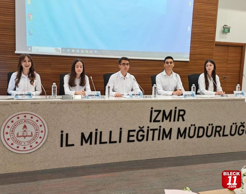 ATATÜRK LİSESİ PANELDE GÖZ DOLDURDU