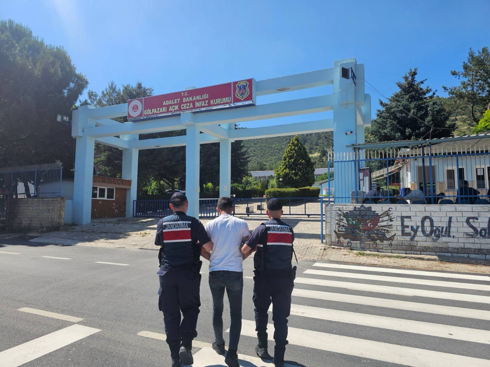 Bedelli Askerlik Yapan Hükümlü Yakalandı