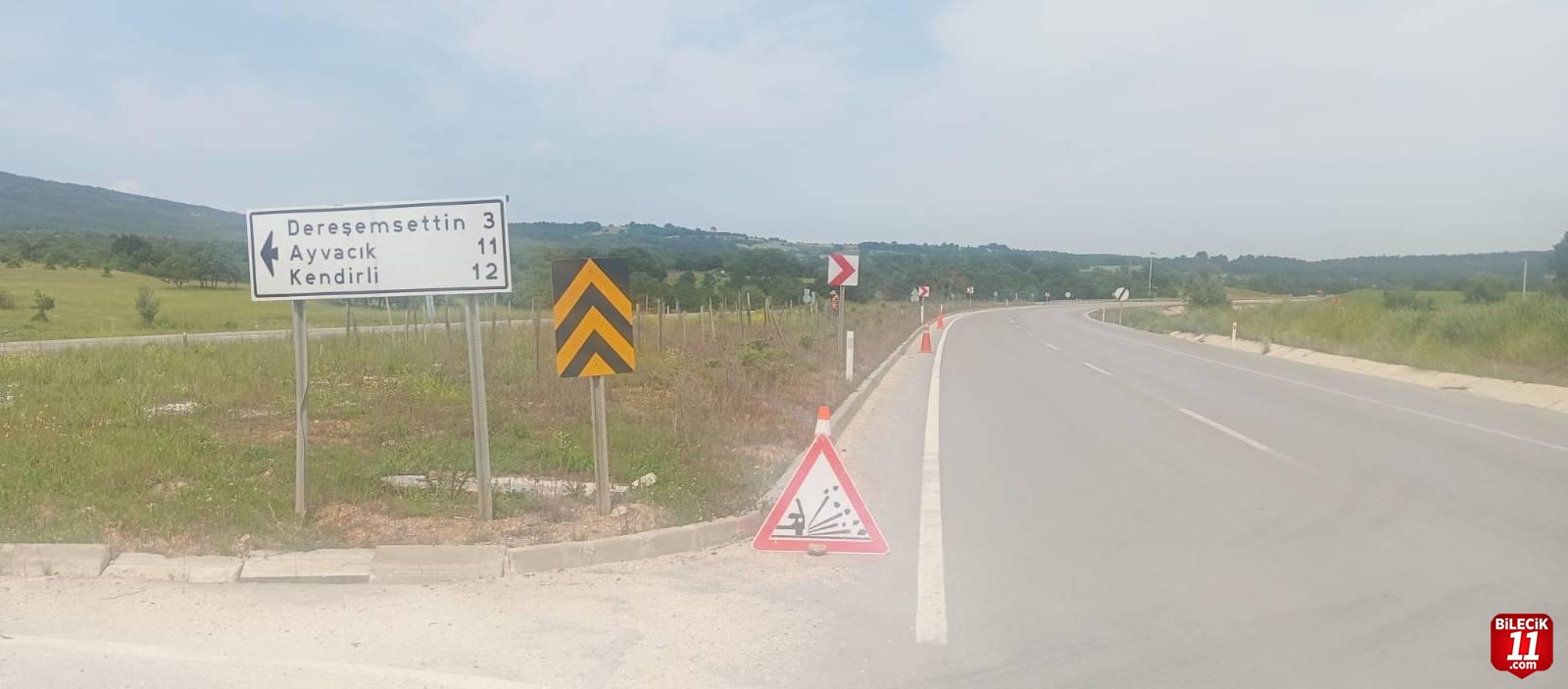 Fırlayan Taş Aracın Camına Geldi