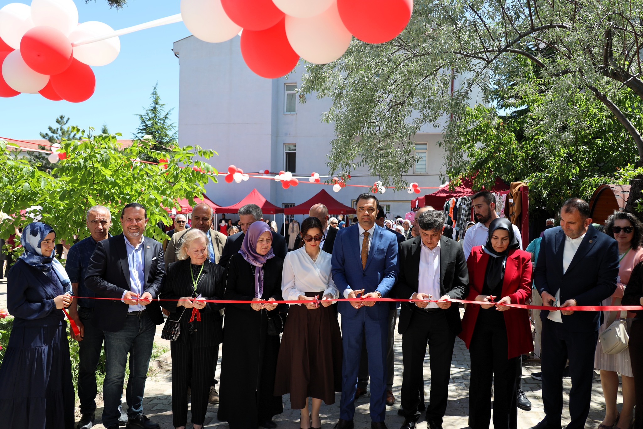Hayat Boyu Öğrenme Haftası Sergisi Ziyaretçilerle Buluştu