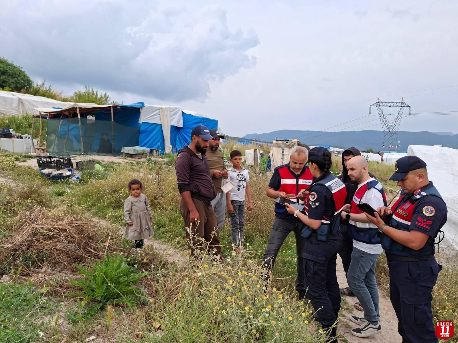 Jandarma'dan Mevsimlik Tarım İşçilerine Denetim