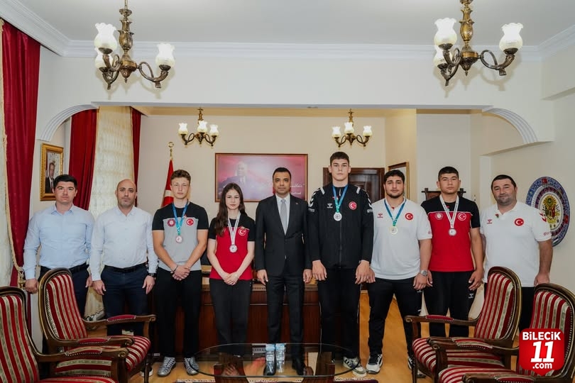 Madalya Kazanan Sporculardan Kaymakam Yayabaşı'na Ziyaret
