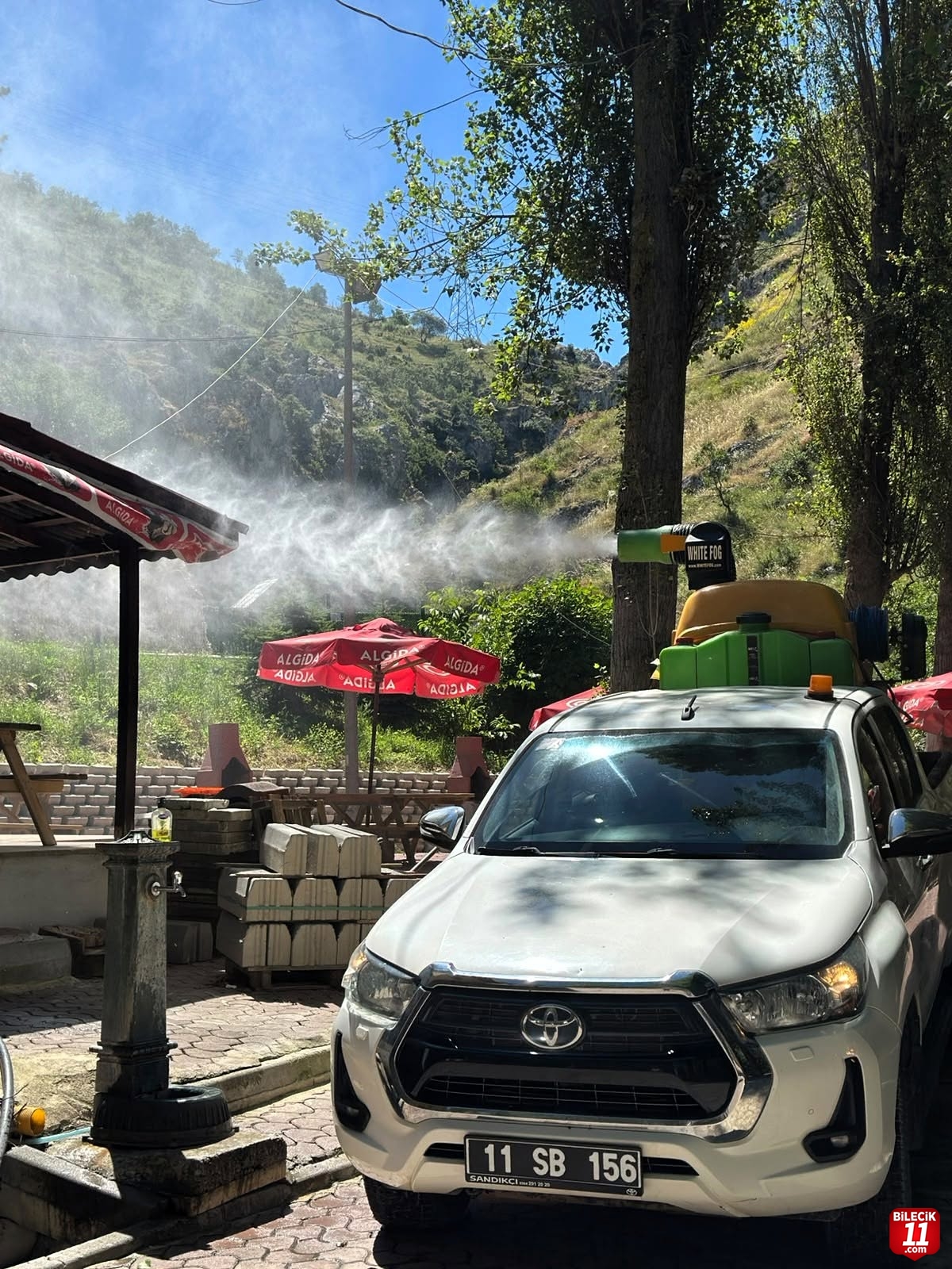 PİKNİK ALANINDA İLAÇLAMA ÇALIŞMASI