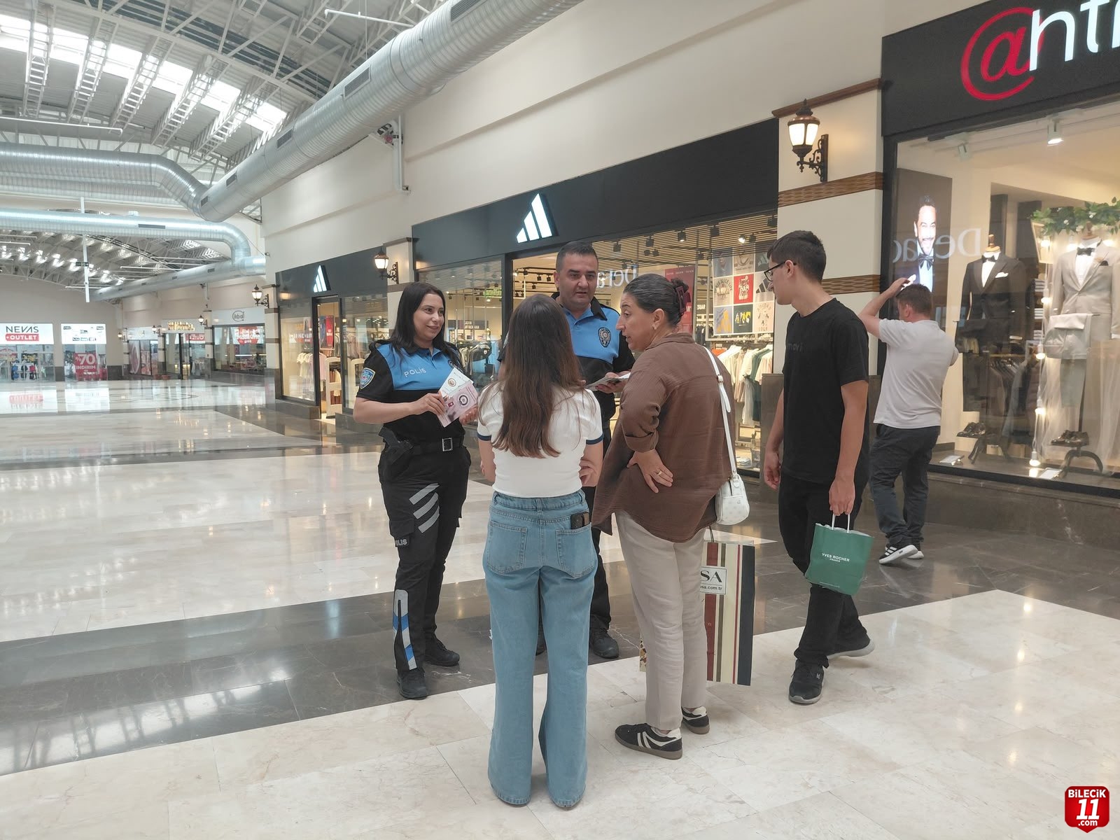POLİS EKİPLERİ VATANDAŞLARI SAHTE PARAYA KARŞI UYARDI