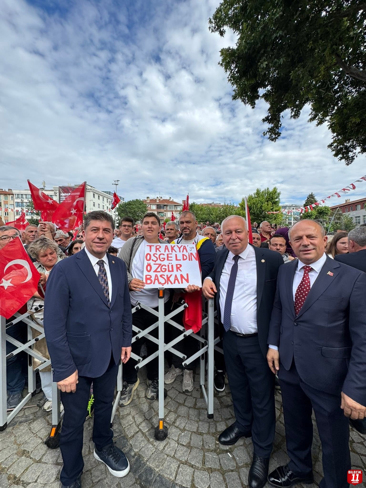 TÜZÜN:"MİLLET İRADESİNİN ÖNÜNDE HİÇ BİR GÜÇ DURAMAZ"