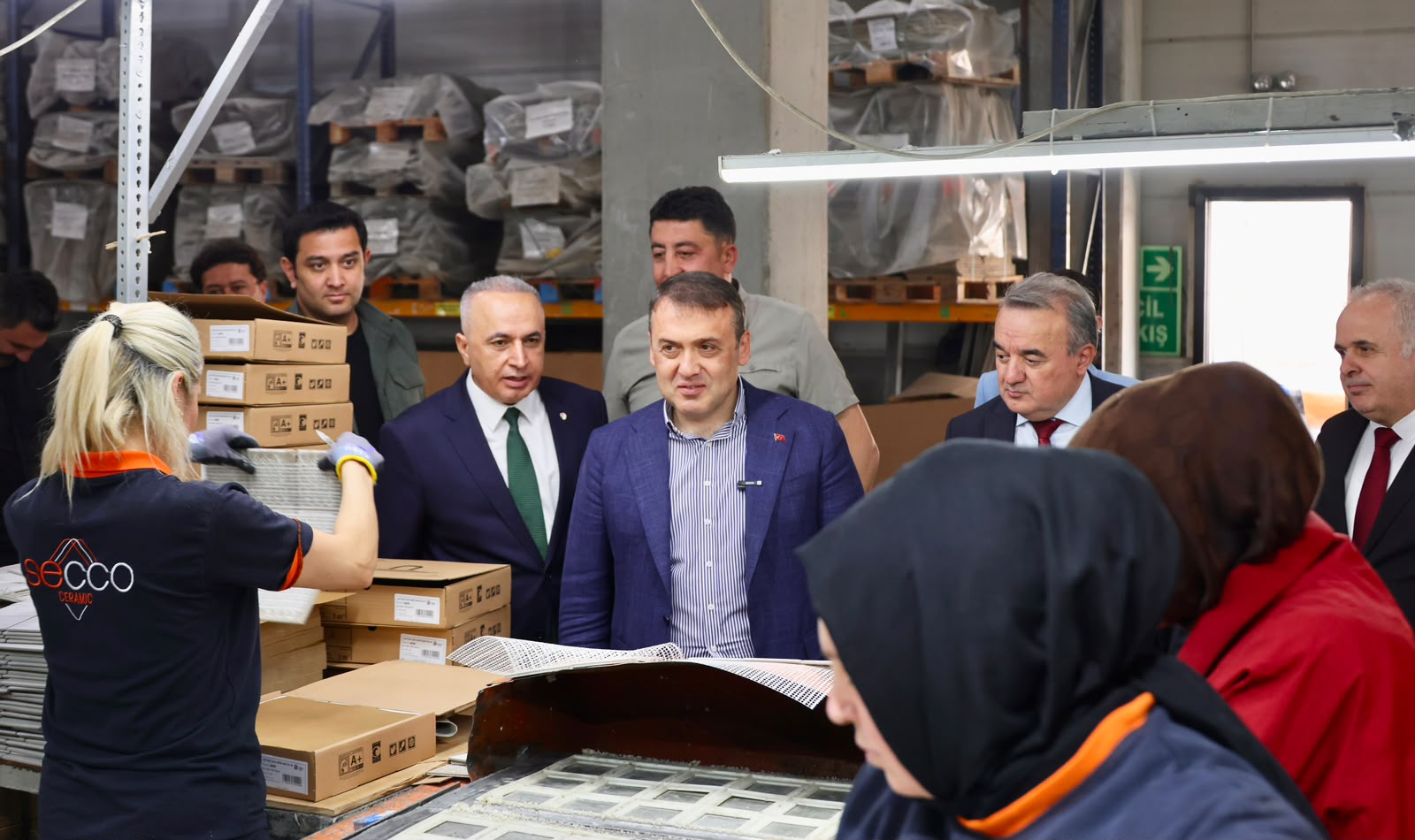Vali Sözer SECCO Seramik Fabrikasını Ziyaret Etti