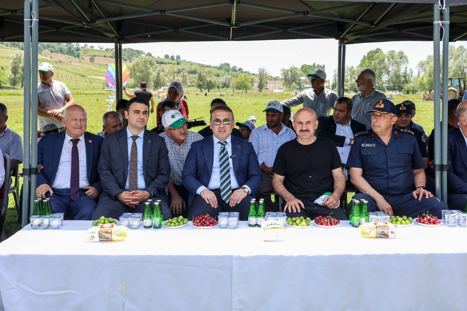 Vali Sözer Uçurtma Şenliğine Katıldı