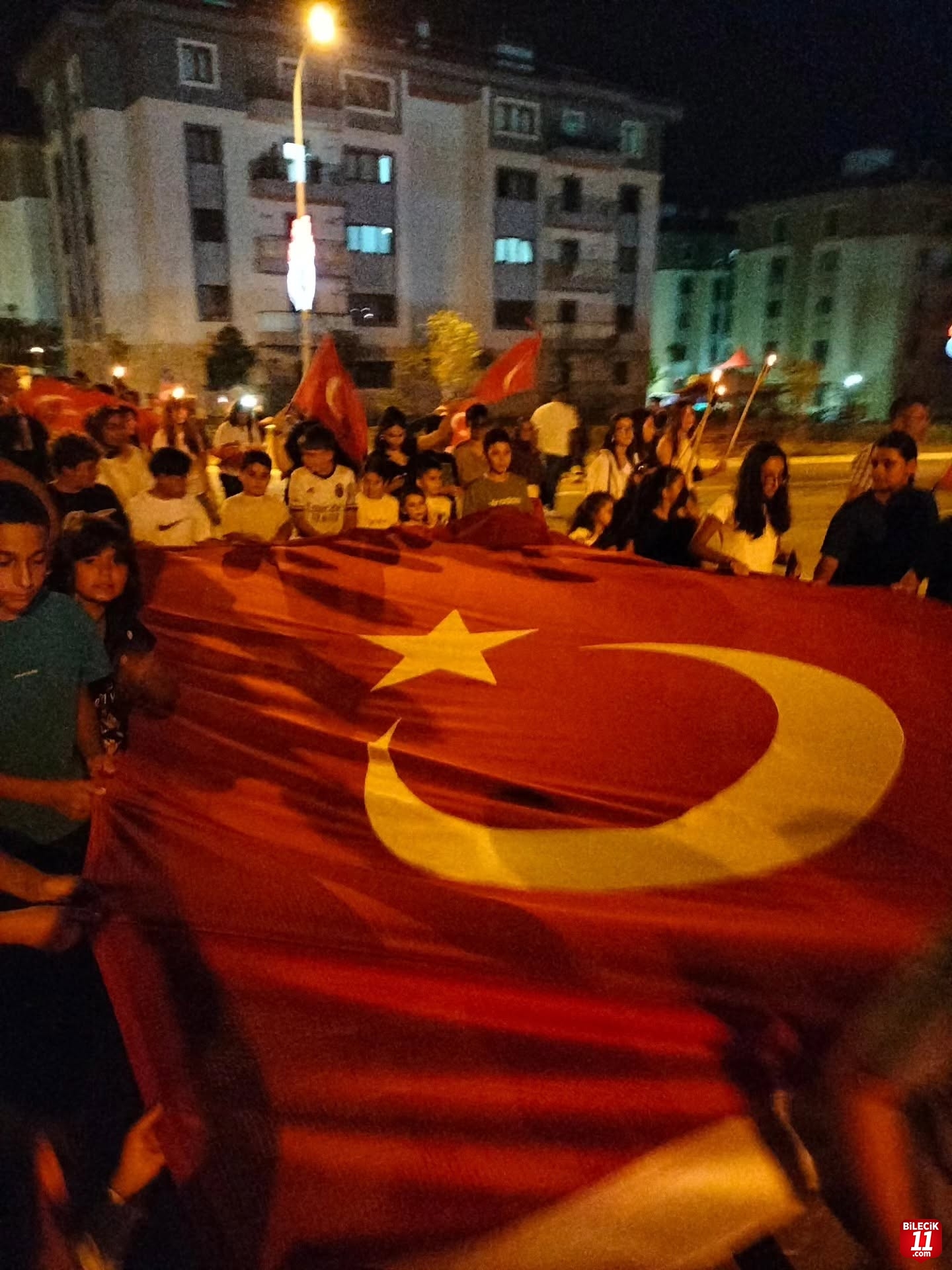 BAYIRKÖY'DE COŞKULU ZAFER KUTLAMASI