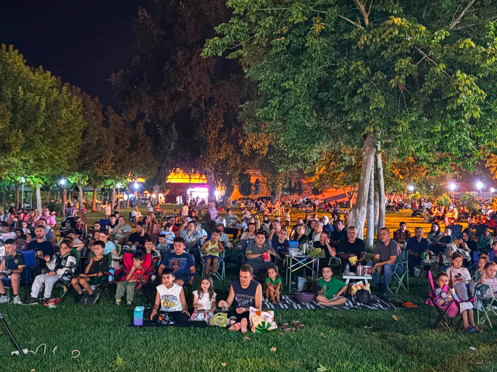Çocuklar Yaz Sinemasında Buluştu