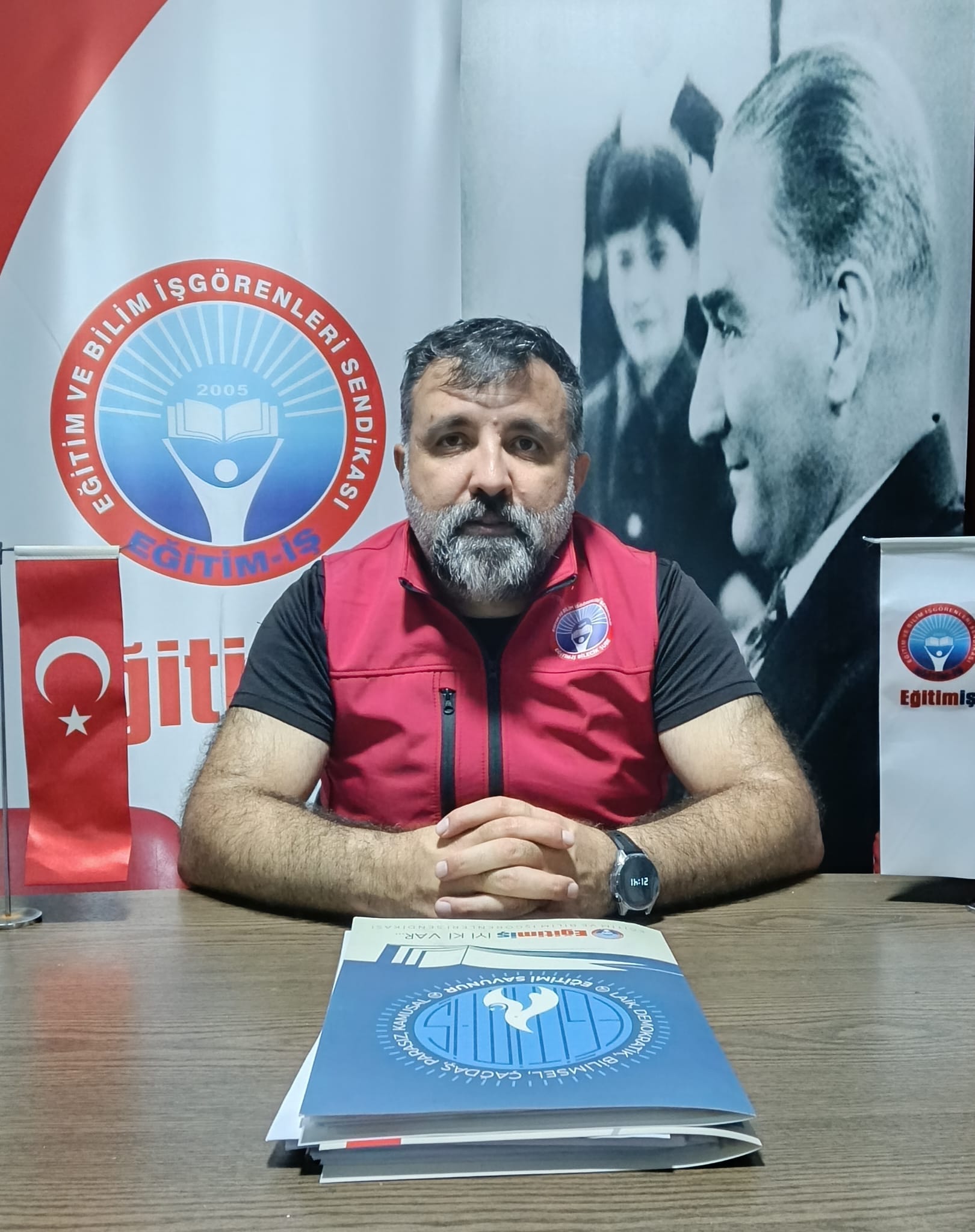 Eğitim-İş Bilecik Şube Başkanı Çelik:“Saygınlık kıyafetle değil, bilgiyle kazanılır”
