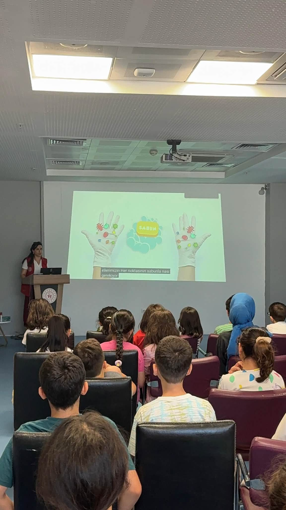 Gençlere Sağlıklı Beslenme Eğitimi