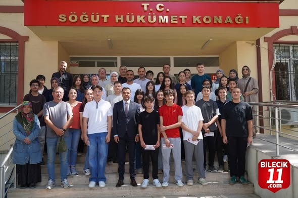 KAYMAKAM YAYABAŞI BAŞARILI ÖĞRENCİLERİ KUTLADI