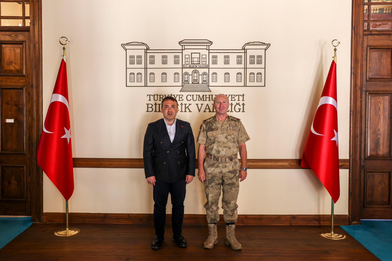 Tümgeneral İlbey’den Vali Sözer’e Ziyaret