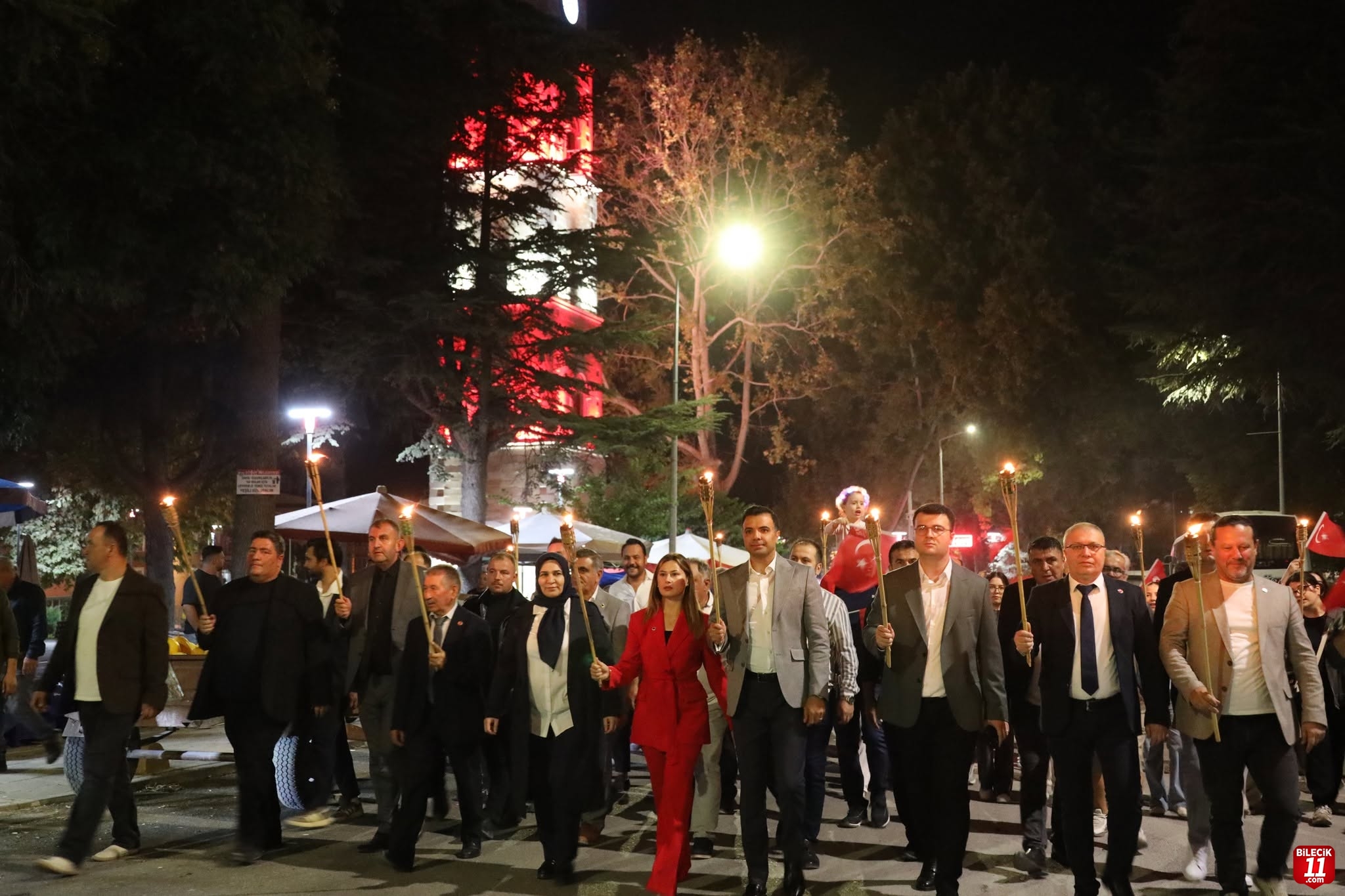 ZAFERİN COŞKUSU SÖĞÜT'TE YAŞANDI