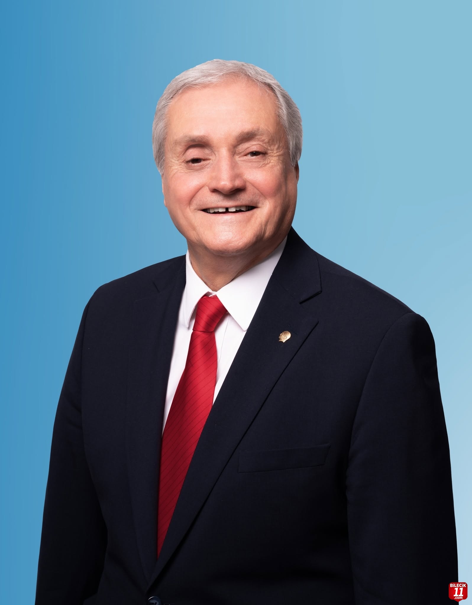 BAKKALCIOĞLU'DAN BARIŞ MESAJI