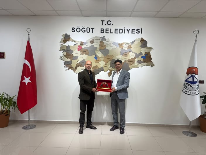 BAŞKAN DURGUT’A ANLAMLI HEDİYE