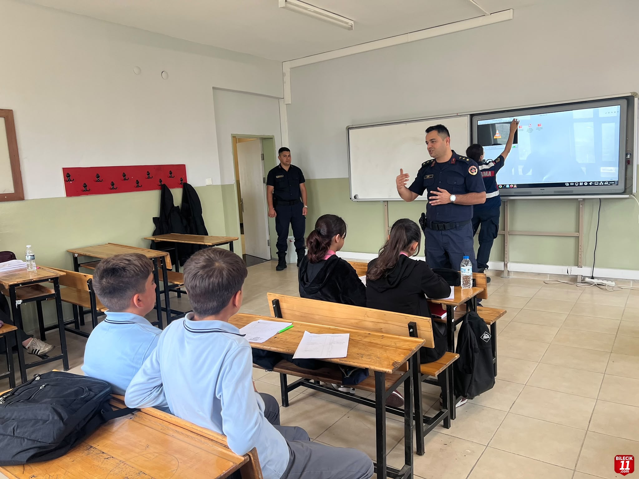 BİLECİK’TE ÖĞRENCİLERE GÜVENLİK EĞİTİMİ