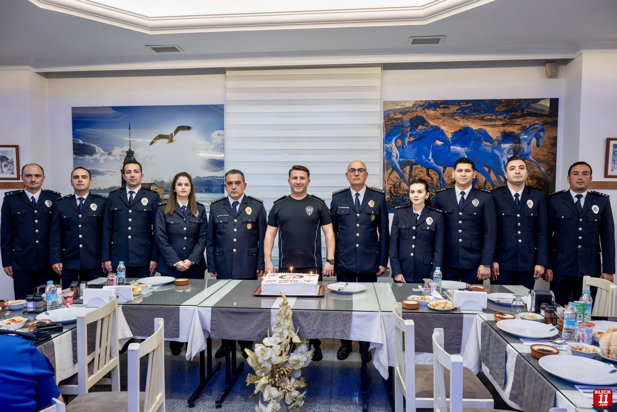 EMNİYET MENSUPLARINA RÜTBE TAKDİMİ