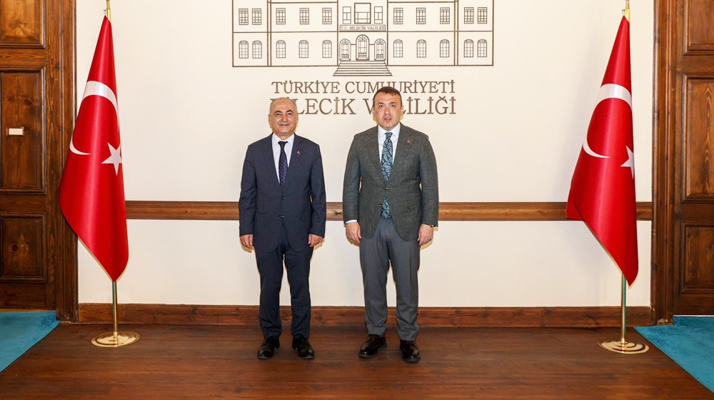 VALİ SÖZER MÜDÜR ÇOLPAN'I KABUL ETTİ