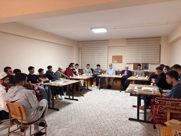 ŞEYH EDEBALİ KYK YURDU’NDA ÖĞRENCİLERLE SOHBET BULUŞMASI
